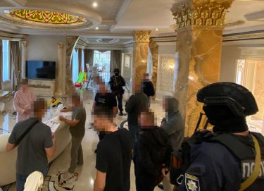 Фото 3 — В Днепропетровской области "накрыли" ОПГ, подпольно производившую до 500 тонн фальшивого топлива в месяц (ВИДЕО)