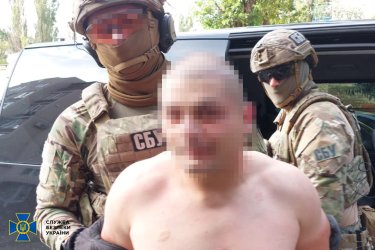Фото 3 — СБУ с полицией задержали в Кременчуге членов банды рэкетиров, терроризировавших бизнес (ФОТО)