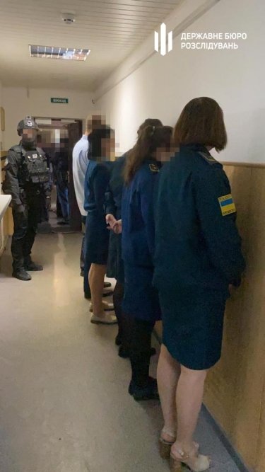 Фото 6 — Обыски на Киевской таможне: ГБР раскрыло схему занижения стоимости автомобилей из Грузии