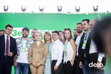 Фото 2 — Как Зеленский с Разумковым представляли своих кандидатов в народные депутаты (ФОТО)