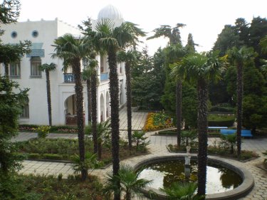 Фото 2 — Депутаты по два раза в год отдыхают в Крыму за государственный счет