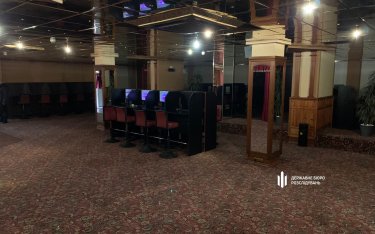 Фото 12 — Детектива столичного управления БЭБ поймали на "крышевании" игорного бизнеса (ФОТО)