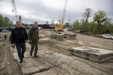 Фото 13 — Кличко озвучив термін запуску Подільського мосту для автівок (ФОТО)