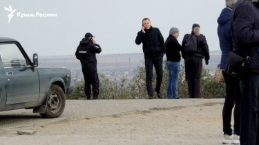 Фото 4 — Из оккупированной Керчи вывели захваченные украинские корабли (ФОТО, ВИДЕО)