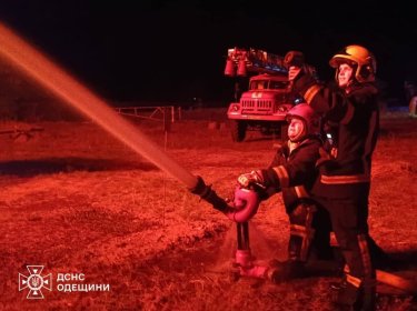 Фото 3 — Ночная атака дронов на Одесщину: повреждена припортовая инфраструктура и объект топливно-энергетической инфраструктуры