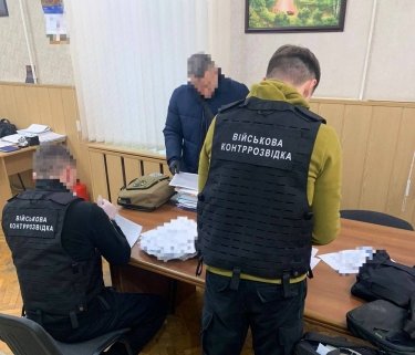 Фото 2 — Руководитель одного из управлений Минобороны задержали на хищении 1,5 млрд грн на закупки снарядов
