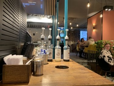 Фото 17 — "Нас интересует весь мир": европейский опыт сети Lviv Croissants, дважды открывавшейся в Польше