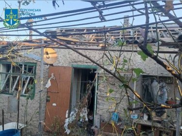 Фото 3 — В результате новых обстрелов приднепровских сел в Херсонской области пострадали пожилые люди (ФОТО)