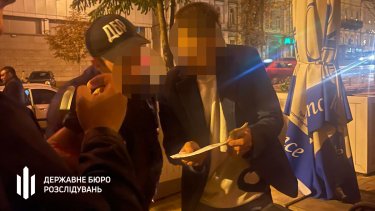 Фото 9 — ДБР з СБУ викрили прокурора з Київщини на великому хабарі від бізнесу (ФОТО)