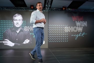 Фото 2 — Василий Хмельницкий: "В кризисное время бизнес найдет новые направления развития"