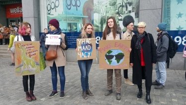 Фото 9 — Fridays for Future: Школьники по всему миру вышли на экологические страйки