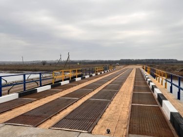 Фото 4 — Возле деоккупированной Снигиревки открыли временный мост через Ингулец вместо разрушенного (ФОТО)