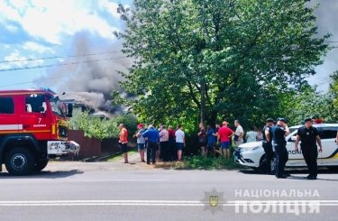 Фото 2 — В Ивано-Франковской области самолет упал на жилой дом: погибли пилот и трое хасидов из США