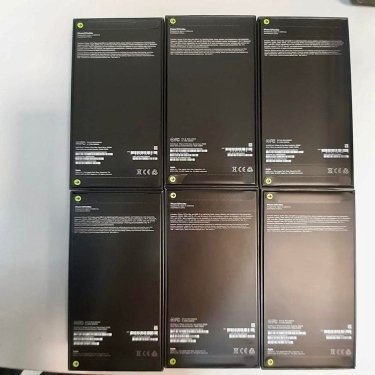 Фото 5 — В "Борисполе" пассажир-"черепаха" пытался ввезти партию iPhone на своем теле (ФОТО, ВИДЕО)