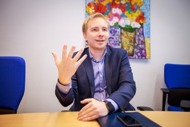 Фото 2 — CEO Deloitte: Моя задача — помочь бизнесу перейти из фазы "неосознанной" в фазу "осознанной некомпетентности"