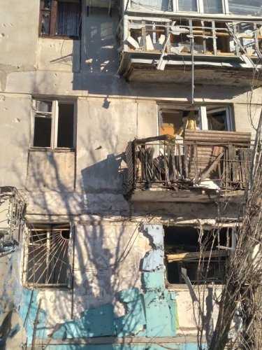 Фото 14 — Войска РФ усиленно обстреливают агломерацию Северодонецка: повреждено более 20 зданий, есть погибшие (ФОТО)