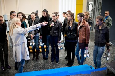 Фото 26 — Ольга Громова объяснила, зачем сожгла на глазах у публики сделанную с помощью лазера коллекцию (ФОТО)