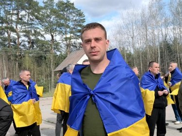 Фото 4 — Из плена РФ возвращаются 193 украинца – состоялся очередной обмен