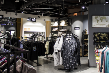 Фото 7 — Как дополненная реальность помогла фешн-бренду FINCH найти пустую нишу и стать пионером веб-показов с миллионными охватами