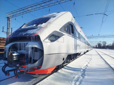 Фото 3 — "Укрзалізниця" отримала швидкісний поїзд "Тарпан" після капітального ремонту (ФОТО)