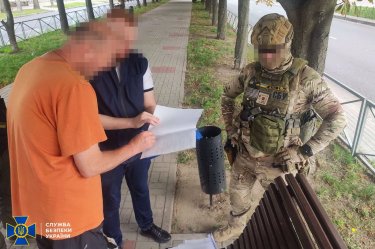 Фото 3 — СБУ затримала лідера ОПЗЖ в Черкасах, що збирався емігрувати до США: що йому закидають (ФОТО, ВІДЕО)