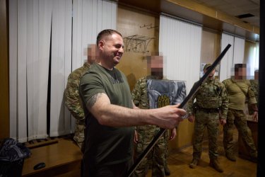 Фото 28 — Зеленський на Донеччині відвідав підрозділ ІПСО (ФОТО)