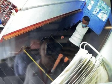 Фото 3 — Полиция поймала крымчанина, устроившего взрывы в почтоматах "Новой почты" в Киеве и Одессе