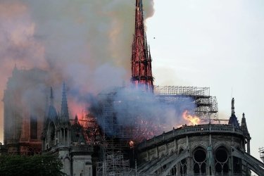 Фото 2 — Деньги на восстановление Собора Парижской Богоматери будут собирать во всем мире