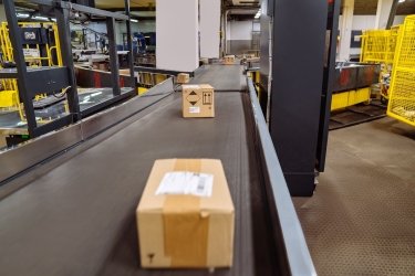 Фото 4 — Доставка на следующий день: "Укрпочта" переходит на полностью автоматизированную сортировку посылок (ФОТО)