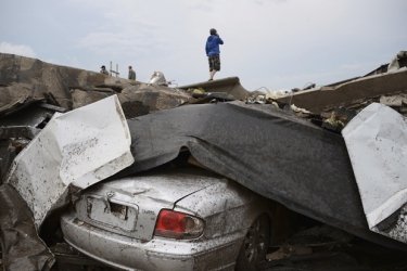 Фото 6 — Число погибших в результате торнадо в США достигло 91 человека