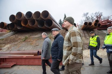 протиаварійні роботи на мосту Метро