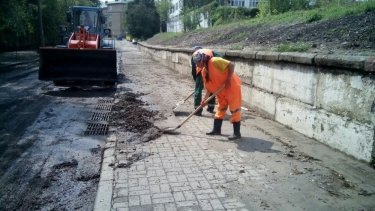 Фото 5 — 91 единица техники и 178 работников ликвидируют последствия непогоды в Киеве — КГГА (фото)
