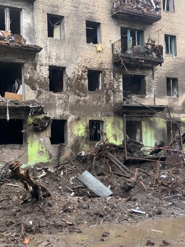 Фото 4 — Славянск подвергся массированному обстрелу. Один человек погиб