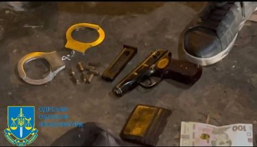 Фото 10 — В Одесі зловили прикордонників, які "вибивали" гроші з людей: попалися на викраденні бізнесмена (ФОТО, ВІДЕО)