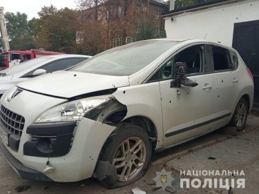 Фото 17 — Очередной обстрел Харькова вызвал пять пожаров: спасатели показали тушение крупнейшего (ФОТО, ВИДЕО)