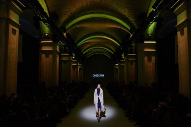 Фото 37 — Ukrainian Fashion Week в разгаре: закулисье, шоу-румы, Андре Тан и Подолян (фото)