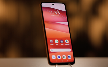 Фото 5 — Motorola показала концепцию гибкого смартфона-браслета (ФОТО)