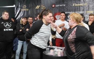 Фото 3 — Слэп-баттл: турнир по пощечинам ударил с новой силой