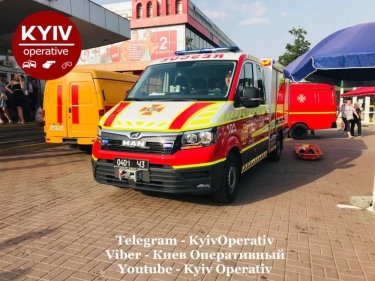 Фото 2 — В Киеве человек погиб под поездом на наземном участке метро (ФОТО)