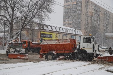 Фото 25 — На юг Украины обрушился снегопад, в Одессу закрыли въезд фурам (ФОТО, ВИДЕО)