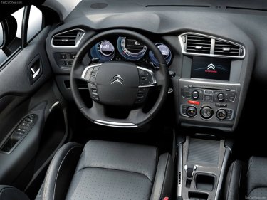 Фото 10 — Citroen C4: Из Франции на Французский бульвар