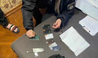 Фото 12 — СБУ задержала в Харькове банду "черных риелторов", которой помогал полицейский: все подробности (ФОТО, ВИДЕО)