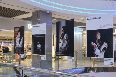 Фото 3 — В ТРЦ Gulliver стартует благотворительный проект ко Дню вышиванки с участием защитниц и ОО «Землячки»