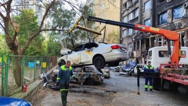 Фото 2 — В Киеве за полгода убрали почти 1700 заброшенных авто