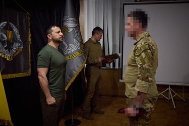 Фото 29 — Зеленський на Донеччині відвідав підрозділ ІПСО (ФОТО)