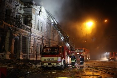 Фото 16 — РФ атаковала Харьков ракетами, попав в гостиницу Kharkiv Palace и жилой дом: 28 пострадавших (ФОТО)