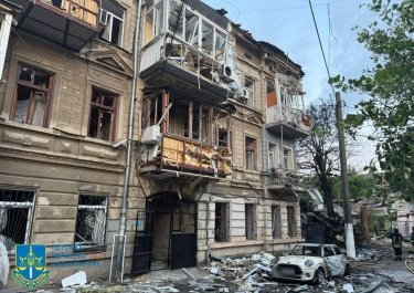 Фото 9 — РФ здійснила масовані атаки на Київ та Одесу: численні пожежі, руйнування, є загиблі та поранені (ФОТО, ВІДЕО)