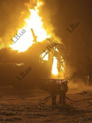 Фото 4 — На Чернігівщині згорів будинок арештованого бізнесмена Мазепи (ФОТО, ВІДЕО)