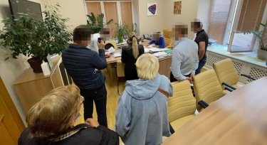 Фото 2 — В КГГА снова обыски: расследуют передачу земли рядом с Европейской площадью