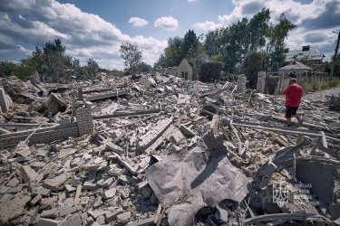 Фото 4 — Ракетный обстрел окраины Краматорска: уничтожены два дома, есть погибший и раненые (ФОТО, ВИДЕО)